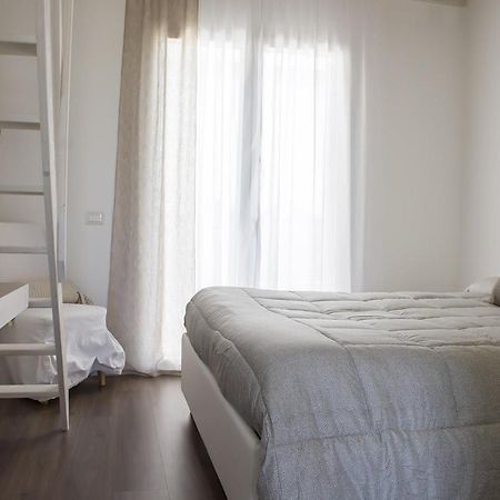 Home Suites Home Salionze Eksteriør bilde
