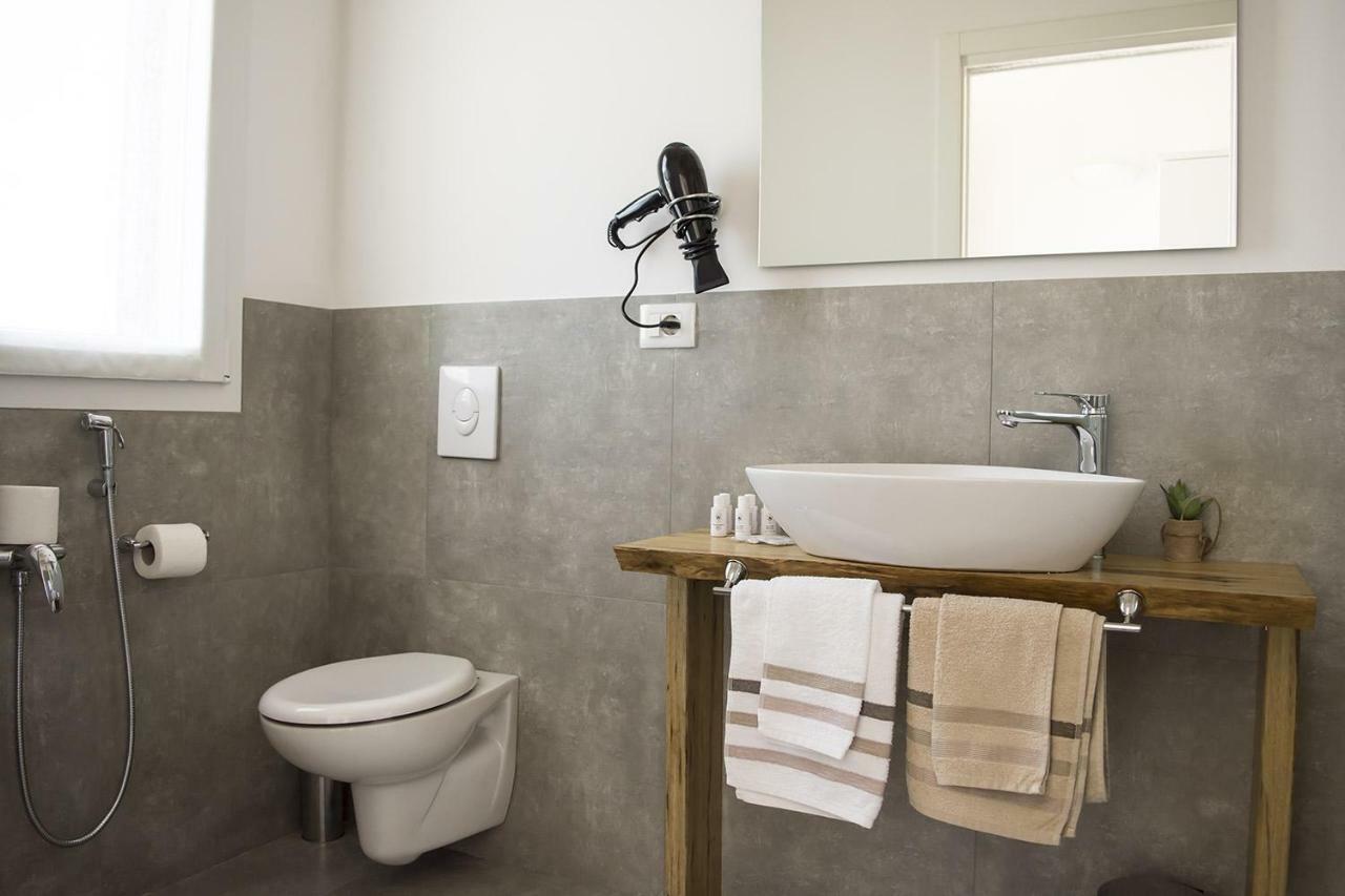 Home Suites Home Salionze Eksteriør bilde