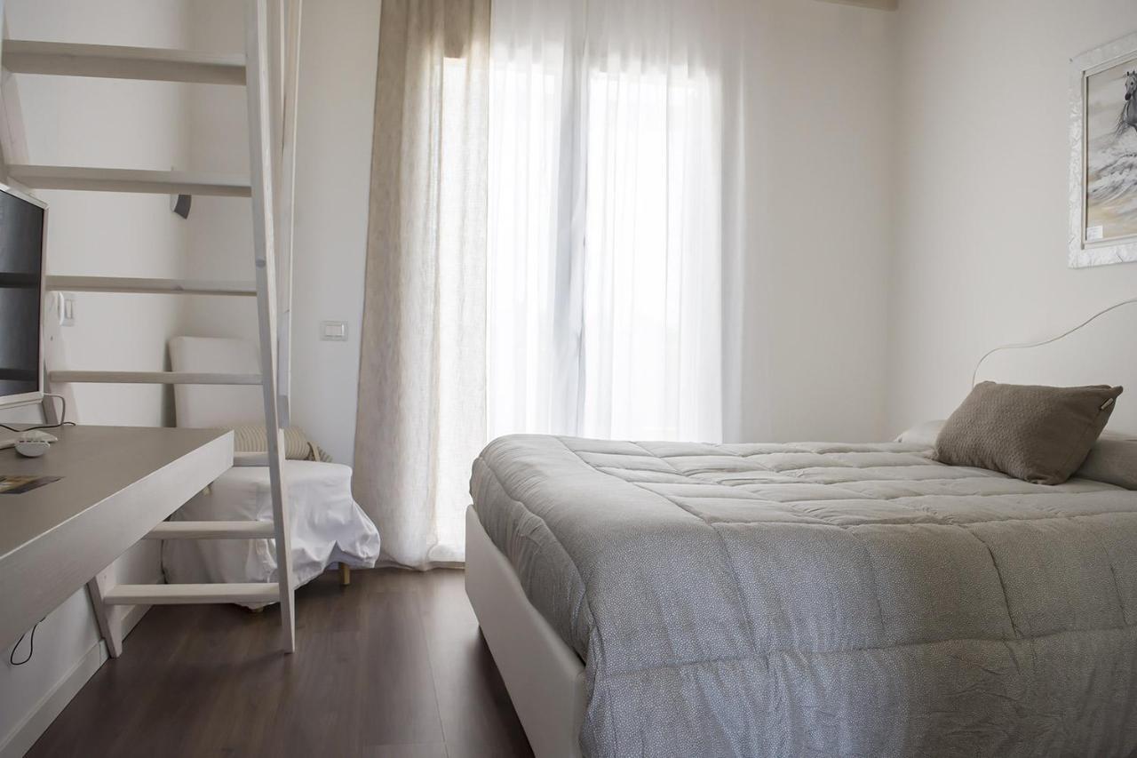 Home Suites Home Salionze Eksteriør bilde